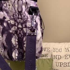 Tote like new no flaws!